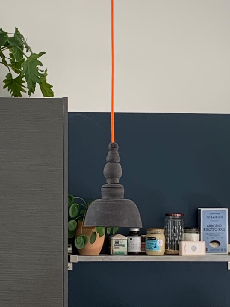 suspension_noir_fil_orange_imelceramics
